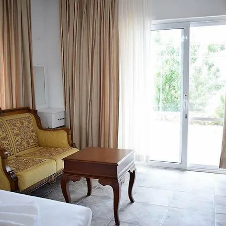 Saranda Teras Проживание в семье Мугла